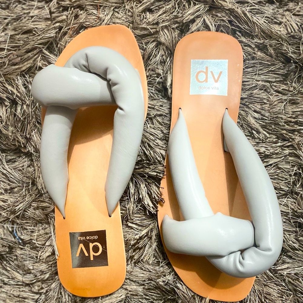 DV DOLCE VITA Joanna Knot Sandal SLIP ON SANDALS